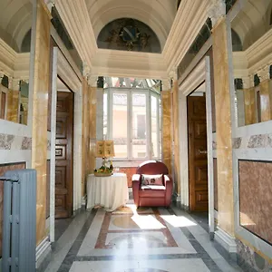 Private In Centro Storico Appartamento